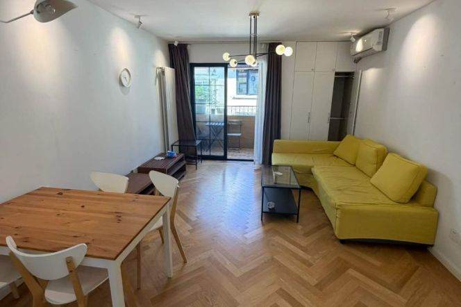 jiaotong uni 2BR/2Baths@L10/11