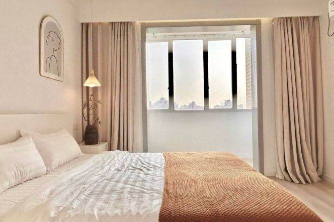 Xujiahui CBD/Modern 2br 2lr/big living room/High floor,SH Indoor Stadium@L1/4