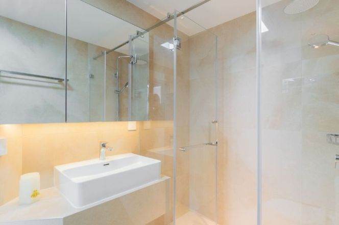 Modern 1bedroom with floor heating  in Jing an temple CBD