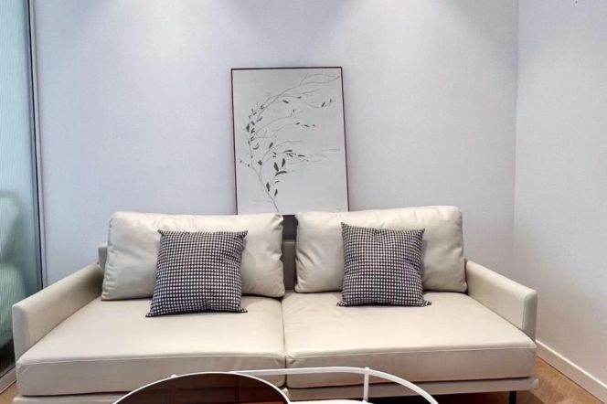 jiangsu rd station one bedroom