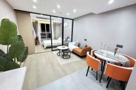 1br, subway L9 TaiErzhuang ,  elevator, clean lobby, malls, key,5.5k