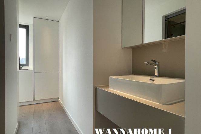 Good View+Modern&Really Bright 3Bdrs 1Bath Apt+West Nanjing Rd+Nice Balcony+Great Compound