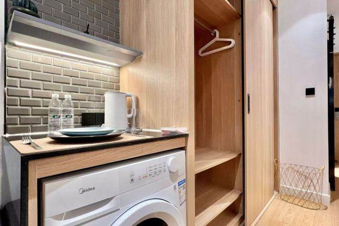 1Studio near line 8 and convenient to Tong'ji Uni can long and short term lease