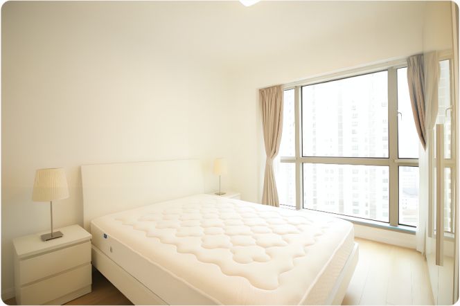 Spacious 4BR 3BA 220m² Duplex in One Park/Jing'an Temple