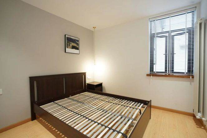 Nice terrace 2Brs/1Lr/2Bts apt nr South shanxi rd,M1/10/12