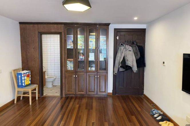 1 br near L7 changping rd station+floor heating+balcony