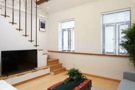 Nice terrace 2Brs/1Lr/2Bts apt nr South shanxi rd,M1/10/12
