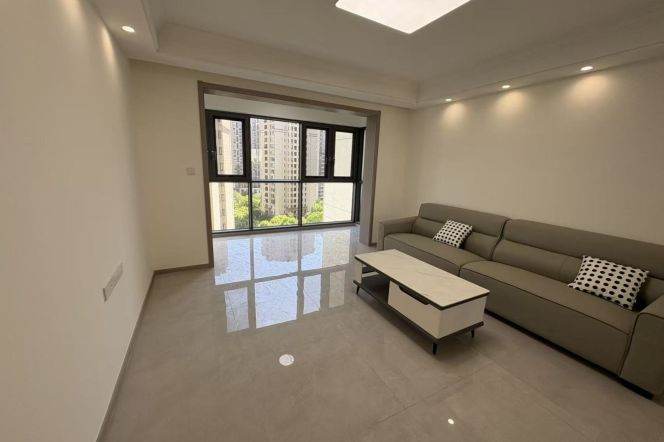large 3br 2bath nr line 1/3/4/ 8 zhongxing rd, shanghai railway station for long&short rental