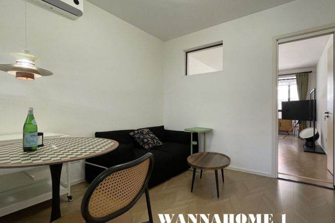 Bright&Modern&Clean 1Bdr 1Bath Apt+ L10/11 Jiaotong Uni. Metro+Hua Shan Rd+6F Walk Up