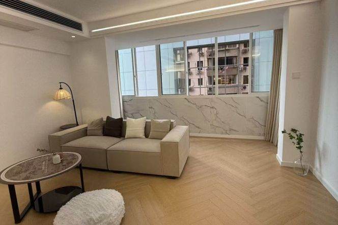 jiangsu rd station one bedroom