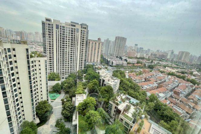 modern big 2brs balcony in most popular compound Xintiandi line 1,9,10,13,14 