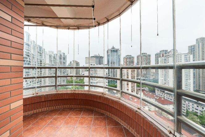 Spacious 3Brs/2Lrs/2Bts apt nr Xujiahui, M1/9/11
