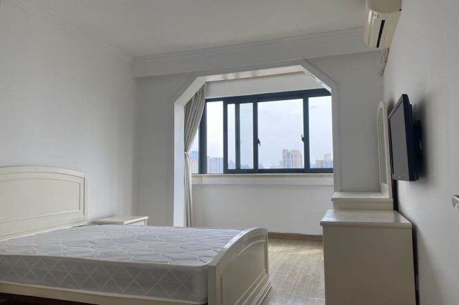 2BR with elevator near line 1 S.Huang'pi Rd and Xintiandi can long and short term lease