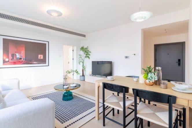 Modern 1bedroom with floor heating  in Jing an temple CBD