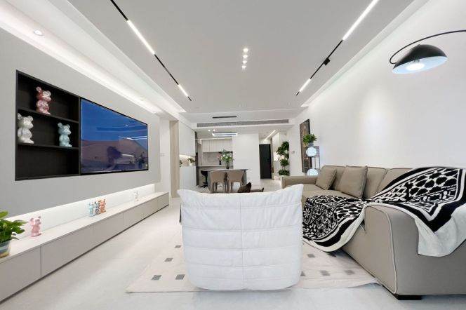 modern 4brs floor heating modern furniture big balcony near century park 27.5K