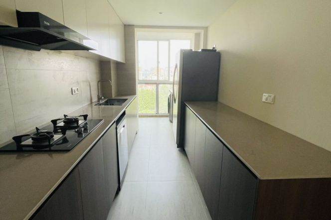 Modern 3brs with floor heating in Zhong Shan park 