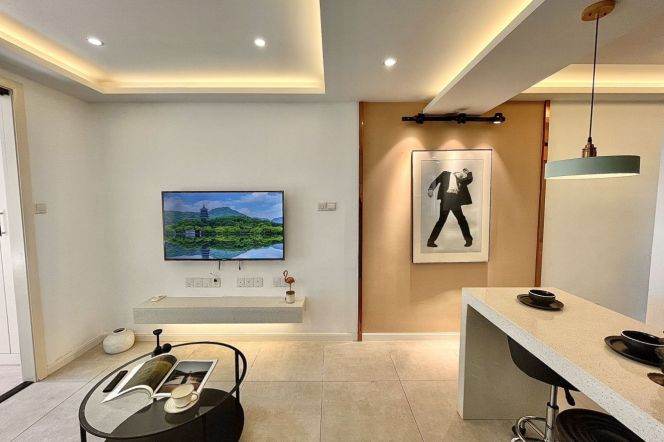 8.5k Clean 2Br Nr Jiaotong University line10/11