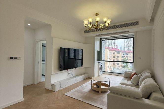 changshou rd elevator 3BR/2Baths@L7/13