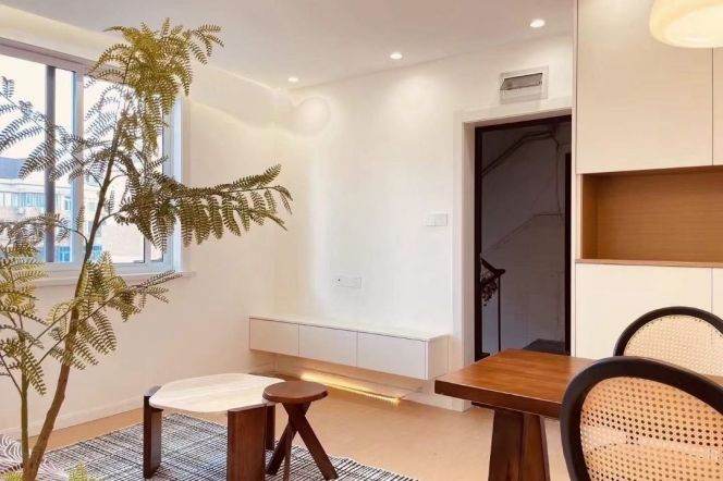 2br, hjh,Yulan rd Yinghua rd, Modern, near mall, subways, 9k