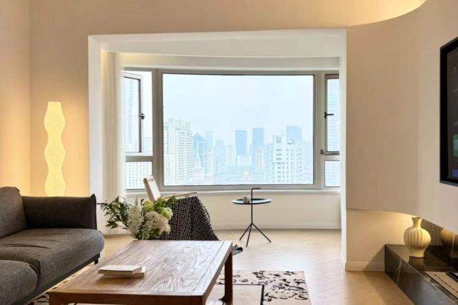 2BR 2BTH w/ Gym & Pool nr Jing'An Temple M2/7/14
