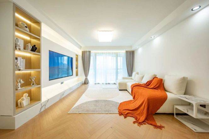 Modern 3brs with floor heating and balcony  beside Su zhou river 