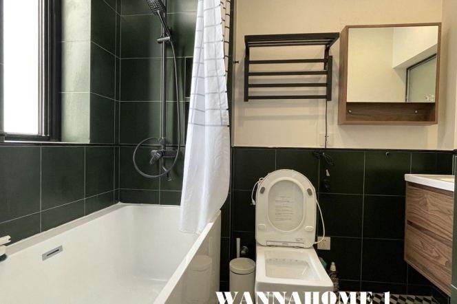 Bright&Modern&Clean 1Bdr 1Bath Apt+ L10/11 Jiaotong Uni. Metro+Hua Shan Rd+6F Walk Up