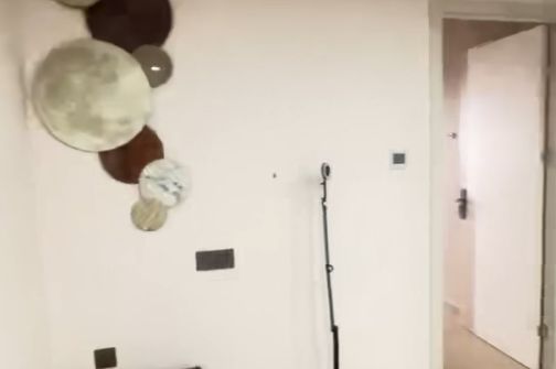 2br, subway L9 TaiErzhuang , elevator, clean lobby, free wifi, key,6.8k