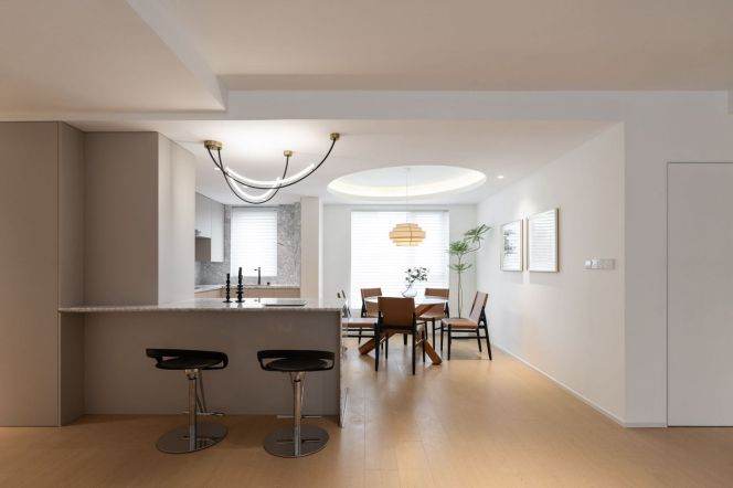 Huangpu 160㎡ 3BR | | 4 Mins to Line 1 | South-North Facing
