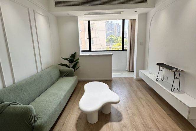 Zhongshan Park 1BR 1LR@L2/3/4,double south/big balcony/separate living room