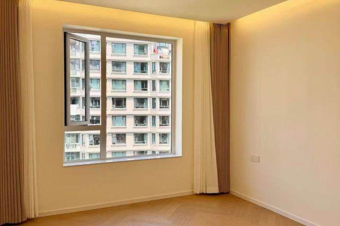 Modern 3brs with floor heating and balcony Nearby Jing an temple 