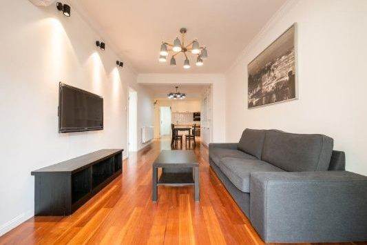 2 Brs, 2 Baths, Open Balcony/Wall heating/Oven, 120 sqm @ South Shaaxi metro L1,12&10