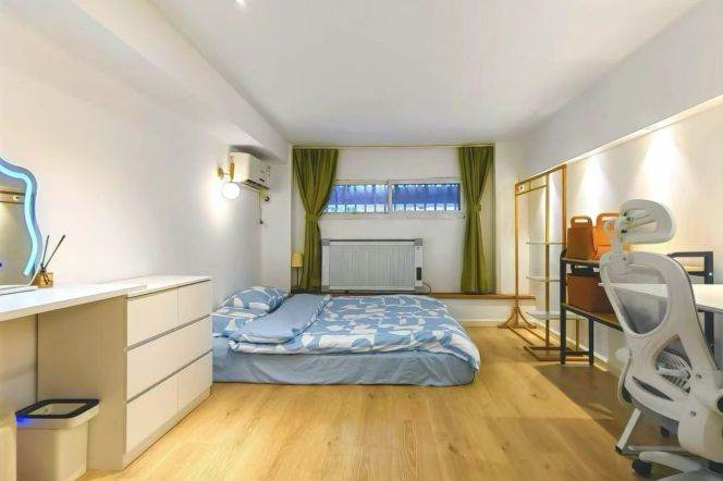 Lovely and cozy one bedroom near Xujiahui station 