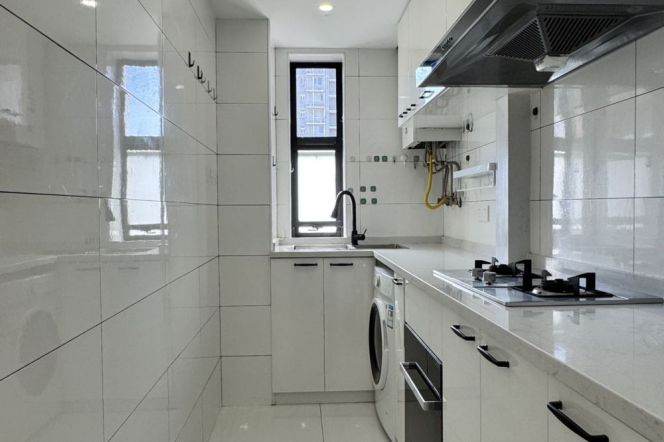 Bright 3Br-2bathr + big windows +floor heating | Jiaotong University metro L10/11