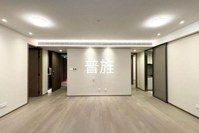 2 Brs, 2 Baths, Open Balcony/Floor heating/Gym/Swimming pool, 120 sqm @ Tangqiao metro L4