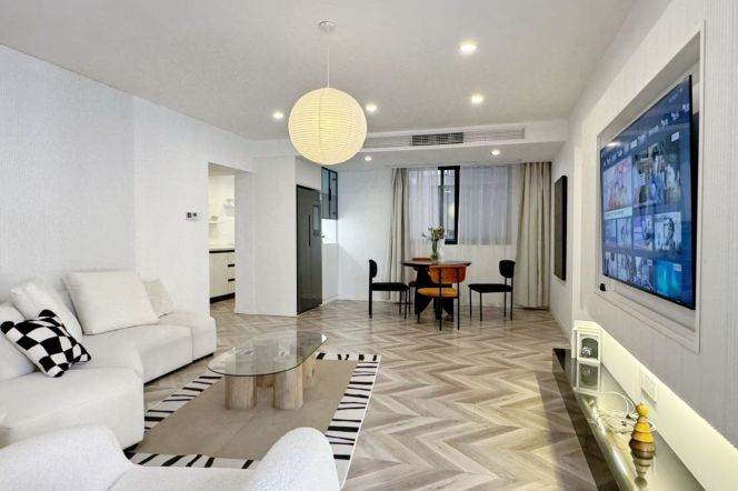 Yanping/Wuding rd., 3Br 2Ba 1Big Closet 138Sqm, L14