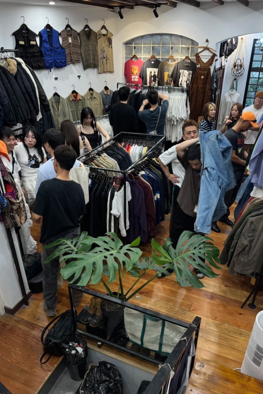 Shanghai’s Ralph Lauren Vintage Obsession Has a New Home at Neng Vintage