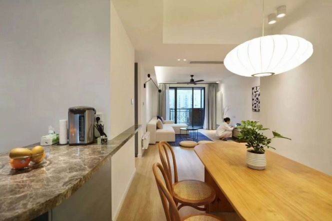 Line 14 Wudin Road Metro Station, 3-bedroom apartment with an outdoor balcony