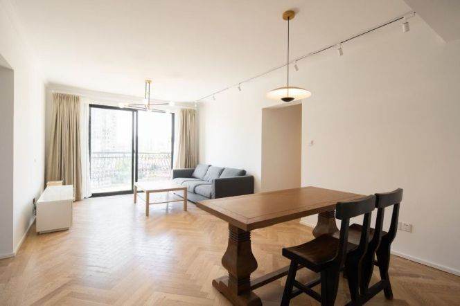 4-Bedroom with Storage Room | Near Jiao Tong University Metro |