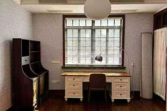 Tasteful 2BR 2BA Heritage Apt next to Jiaotong University Station