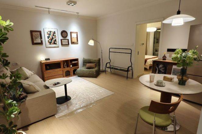 2Br,90sqm,ChangNing,WeiNing Rd.