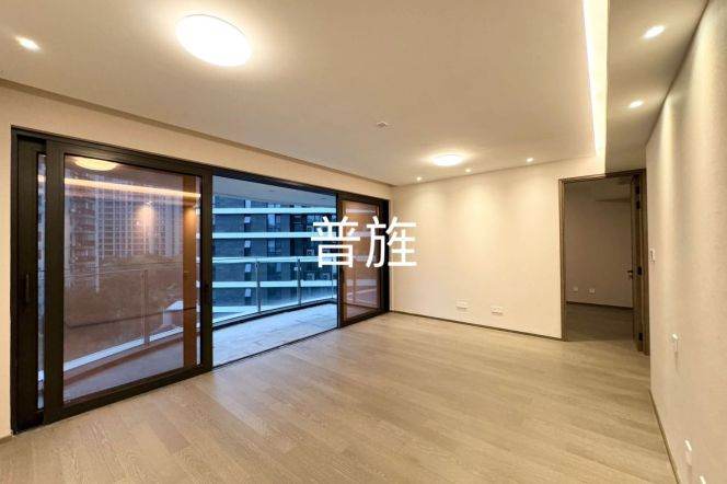2 Brs, 2 Baths, Open Balcony/Floor heating/Gym/Swimming pool, 120 sqm @ Tangqiao metro L4