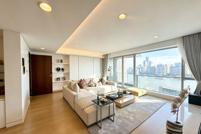 Bund Amazing River view big and cozy living room 2+1br  plus big balcony 