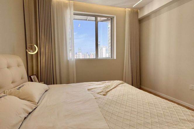 Jing'an Temple, 1-bedroom apartment with central heating, 12.9K per month.