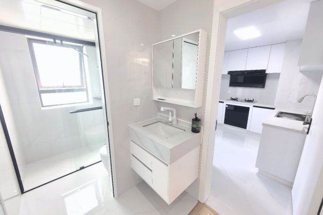 Brand new decoration 2brs with balcony and floor heating  in central downtown, 