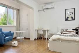 Master bedroom near Jingan temple, private bathroom, close to ECNU/SJTU, advance booking accepted 