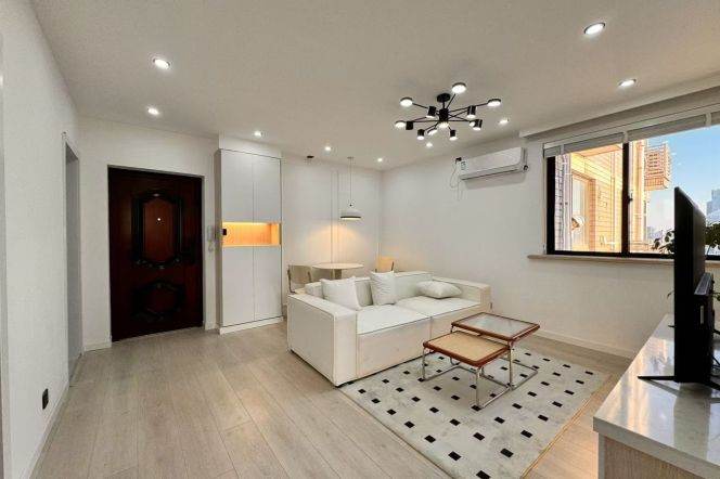 Modern 2br near Changping Rd M7