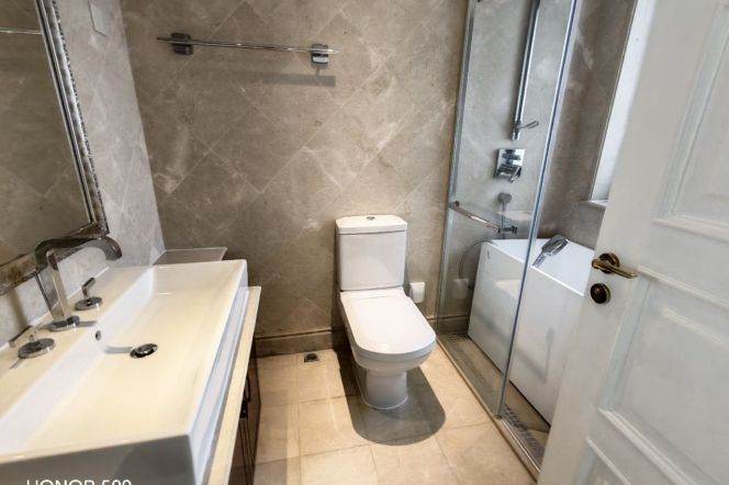 Bright&Cozy, 3Br 2Ba 1Balcony 155Sqm, Changshou rd., L7/13