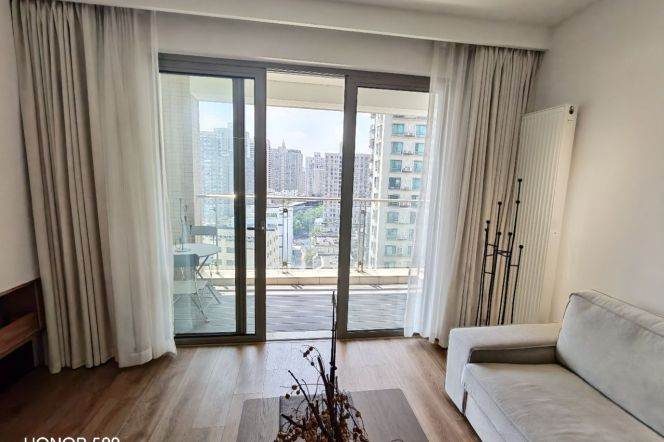 Good view, Xujiahui, 3Br 2Ba 150Sqm, L1/9/11