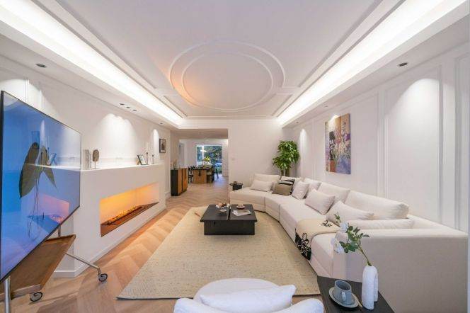 3-Bedroom Flat With Private 60㎡ Yard | Xuhui Xietulu | 