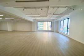 A simple office/studio nr ChangPing RD M7